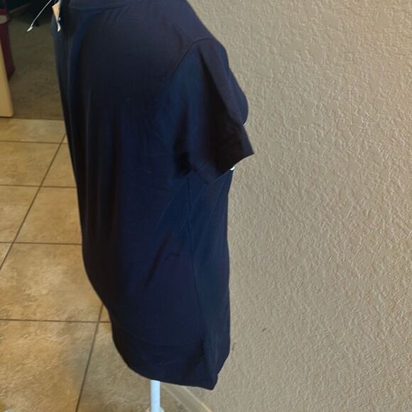 New York Yankees Women’s Size M Logo Tee Shirt Navy Blue Official MLB Merch NWT - Picture 5 of 8